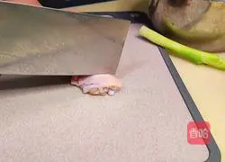 Illustration of how to cook quail eggs with cola chicken wings 1