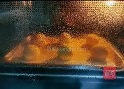 Illustration of how to make pumpkin steamed buns 12