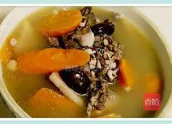 Carrot and pork bone soup recipe 8