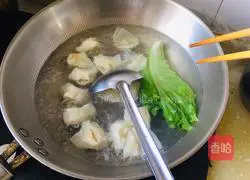 Illustration of how to make wontons in clear soup 3