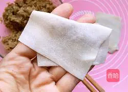 Illustration of how to make egg-shaped flower wontons 4