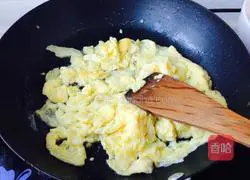 Illustration of how to make tomato and egg noodles 13