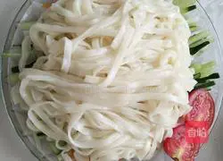 Illustration of how to make refreshing cold noodles 13
