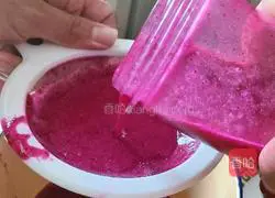 Illustration of how to make love dragon fruit buns 3