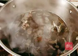 Illustration of how to make kelp, tofu and white radish meatball soup 6