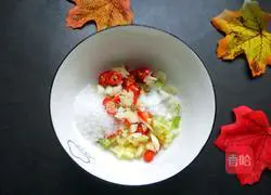 Illustration of how to make cold cucumbers and peppers 7