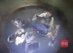 Yam, wolfberry, black chicken soup recipe 3