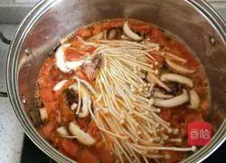 Illustration of how to make tomato, mushroom and tofu soup 4