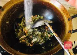 Illustration of how to make shredded bean noodle soup 6