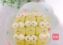 Illustration of how to make little frog hair cake 3