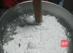 Illustration of how to make shrimp dumplings, pink fruit and chicken crown dumplings 3