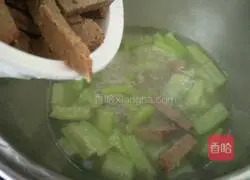 Luffa and Pork Liver Soup for Weight Loss Practice illustration 6