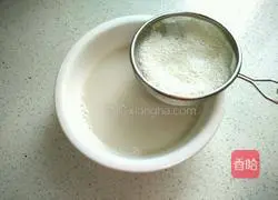 Illustration of how to make peanut soy milk 6