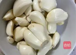 Illustration of how to make garlic prawns 6