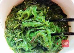 Illustration of how to make cold seaweed and black and white fungus (gastrointestinal cleaner) 12