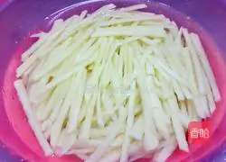  Illustration of how to make vinegar-coated potato shreds 2