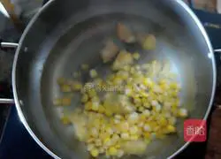 Illustration of how to make sweet corn soup 4