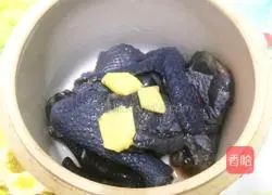 Illustration of how to cook black-bone chicken soup 3