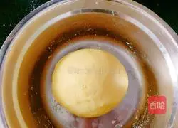 Illustration of how to make a bouquet of yellow flowers 7