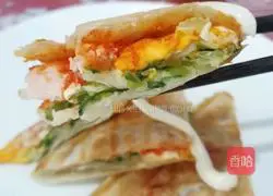 Illustration of how to make egg hand cakes 12