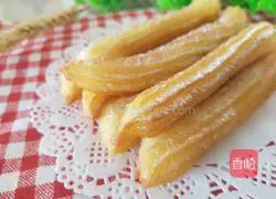 Illustration of how to make flavored fried dough sticks 9