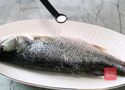 Illustration of how to make steamed sea bass 2