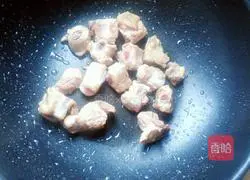 Illustration of how to make mung bean ribs soup 3