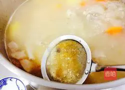 Illustration of how to cook papaya in fish soup 8