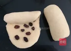 Illustration of Tangzhong Raisin Toast 15