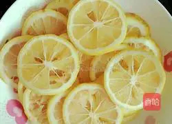 Lemon Illustration of how to make chicken feet 7