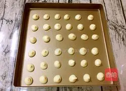 Illustration of how to make crispy egg-flavored biscuits 12