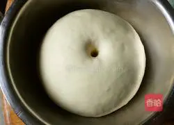 Illustration of how to make milk-flavored steamed buns 5