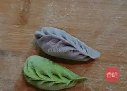 Illustration of how to make small colorful dumplings 5
