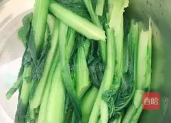 Illustration of how to make black whole wheat noodles and vegetarian stuffed buns 3