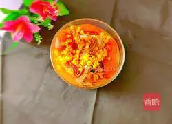 Illustration of how to make beef bone soup with barley, cordyceps, and coconut juice 1