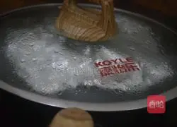 Illustration of how to make steamed oyster custard 5