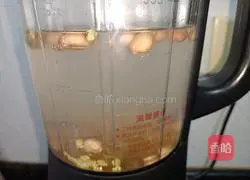 Illustration of how to make peanut, soybean and millet soy milk 3