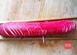 Illustration of how to make cold panlong carrots 3