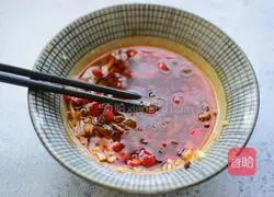 Illustration of how to make pickled cucumbers 6