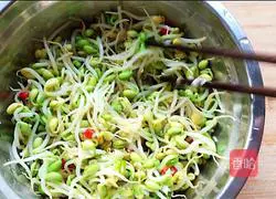 Illustration of how to make cold soybean sprouts 13