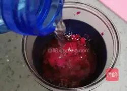 Illustration of how to make dragon fruit pulsating energy ice drink 5