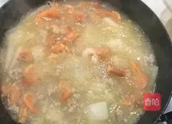 Illustration of how to make shrimp and winter melon soup 7