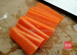 Illustration of how to make carrot egg rolls 2