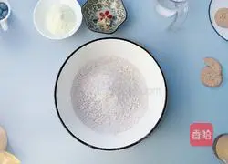 Illustration of how to make flower-shaped steamed buns for baby food supplement 1