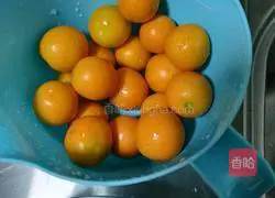 Illustration of how to make rock sugar kumquats 1