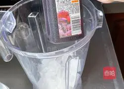 Illustration of how to make simple grape fruit drink 2