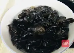 Illustration of how to make cold black fungus 5