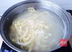 Illustration of how to make small noodles 7