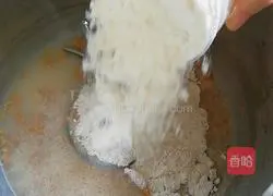 Illustration of how to make whole wheat flowering steamed buns 2