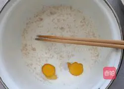 Illustration of how to make sweet and soft cornmeal waffles 3